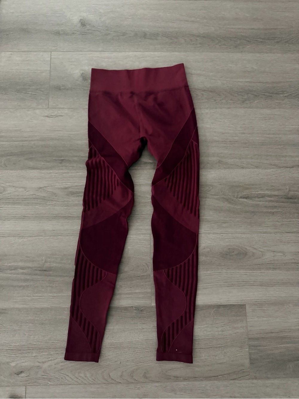 Seamless High-Rise Sculpting Leggings - Burgundy - Picture 2 of 2